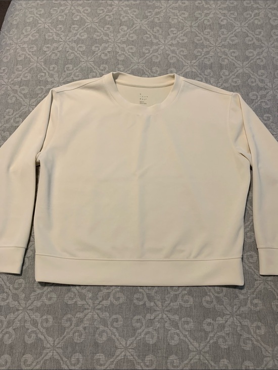 a new day Tops - a new day Cream Crewneck Sweatshirt (Size M)
